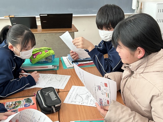 Amazon.co.jp: 民衆は学校とどう向き合ったのか: イギリス教育
